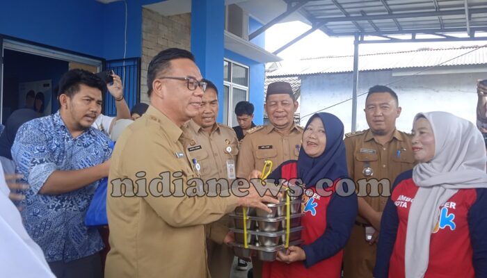 Pemkot Pangkalpinang Luncurkan Distribusi Makanan Bergizi Perdana untuk Bumil, Busui, dan Balita di Bukit Intan
