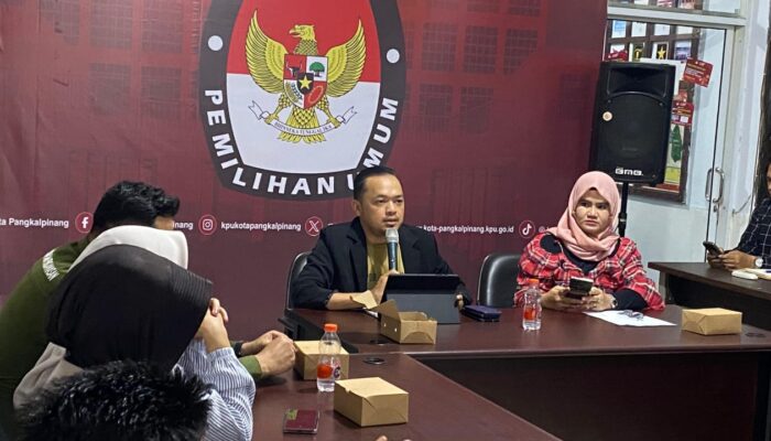 KPU Pangkalpinang Tertibkan APK Jelang Masa Tenang Pilwako 2025