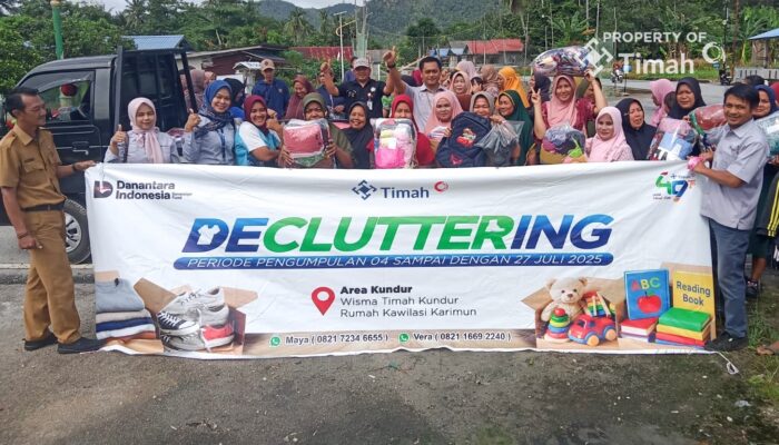 Karyawan PT Timah Berbagi Barang Layak Pakai untuk Warga Lingkar Tambang di Momen HUT ke-49 Perusahaan 