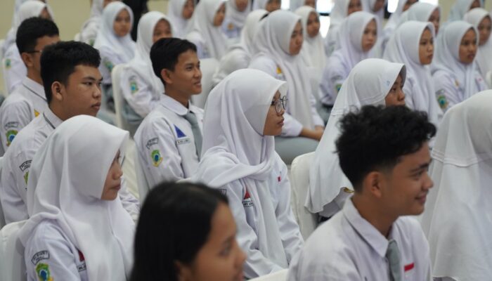 PT Timah Cetak Generasi Emas Lewat Pemali Boarding School, Berikan Beasiswa Bagi 108 Pelajar 