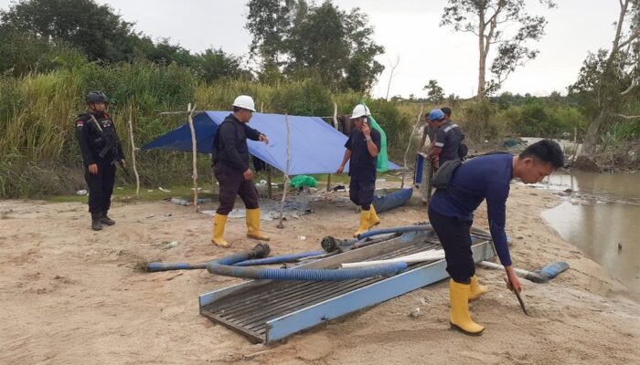  PT Timah Tbk Bersama Tim Gabungan Tertibkan Tambang Ilegal di Belitung