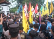 Ribuan Mahasiswa Datangi DPRD Babel, Desak Wakil Rakyat Buka Dialog