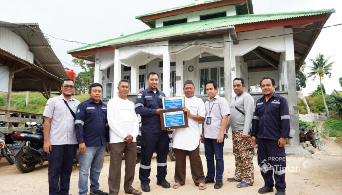 Dukung Kegiatan Keagamaan Masyarakat, PT TIMAH Tbk Serahkan Bantuan Untuk Musala Al Barokah