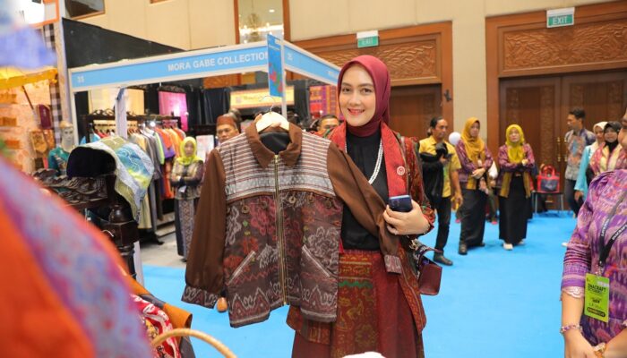 Dekranasda Babel Tampilkan Produk Unggulan di Inacraft 2025, Noni Hidayat Arsani Dorong UMKM Tembus Pasar Global