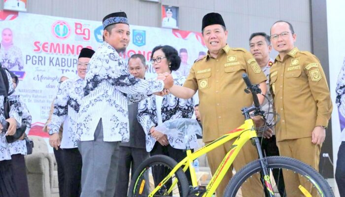 Gubernur Hidayat Arsani: Guru Adalah Garda Terdepan Membangun Karakter Bangsa