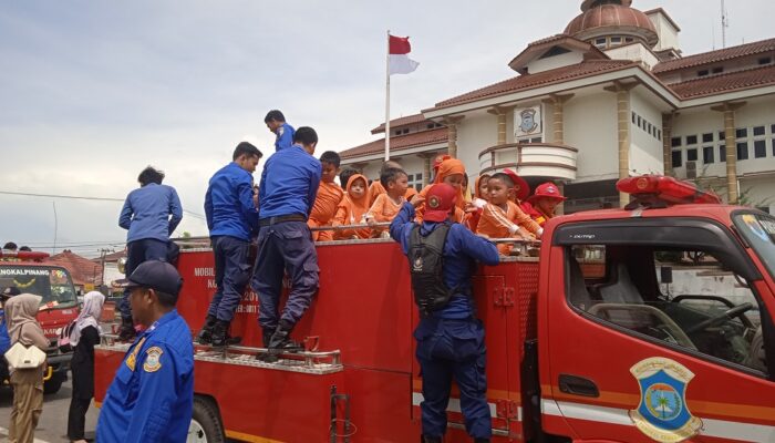 Damkar Pangkalpinang Ajak Anak Usia Dini Belajar Cegah Bahaya Kebakaran Lewat Simulasi Seru