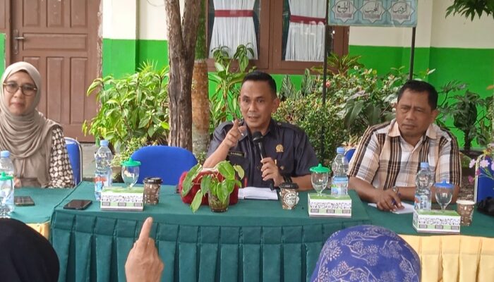 Reses di SD 21 Sungailiat, GA Subhan Buka Ruang Curhat Guru dan Dunia Pendidikan