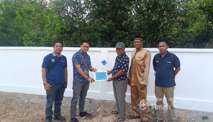 PT TIMAH Tbk Dukung Pembangunan Pagar TPU, Tingkatkan Sarana Prasarana Warga Desa Gemuruh