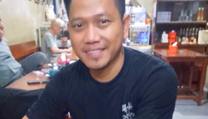 Vokalis Anzu Band Sinung Sambangi Pangkalpinang, Ngopi Bareng Musisi Lokal