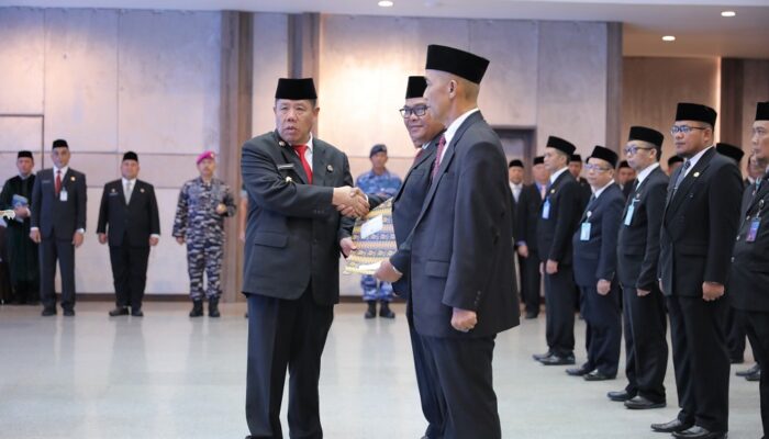 Gubernur Babel Rombak Jajaran Strategis, Lantik JPT Pratama dan Mutasi 16 Kepala Sekolah
