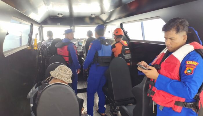 Kapal Pengantar Air Bersih Tenggelam di Perairan Pulau Lampu, Tiga Nelayan Selamat