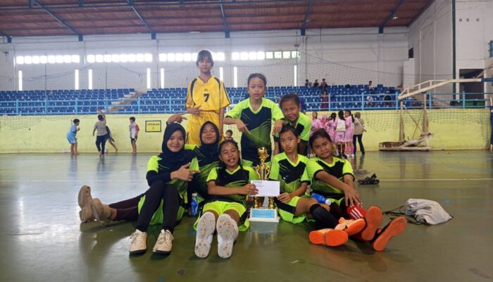 SDN 28 Pangkalpinang Borong Prestasi di Turnamen Futsal AFKOT 2026, Tim Putra dan Putri Raih Juara 2