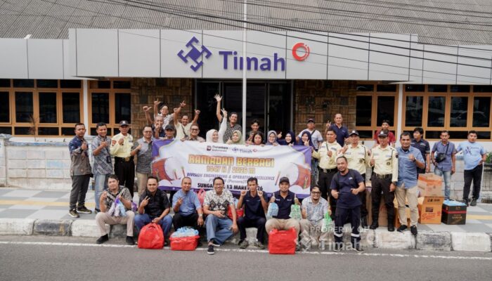 Ramadan Berbagi, PT TIMAH Berikan Bantuan Paket Sembako Hingga Bagi-bagi Takjil di Sungailiat 