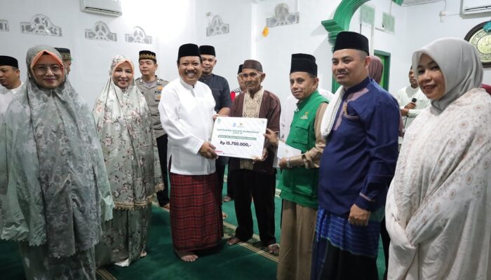 Safari Ramadan di Masjid Arraudhoh, Pemkot Pangkalpinang Salurkan Bantuan dan Pererat Silaturahmi