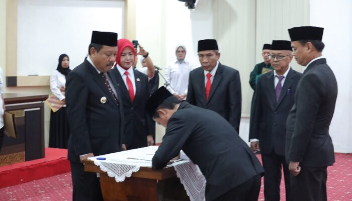 Wali Kota Saparudin Lantik 17 Pejabat Eselon II, Tekankan Profesionalisme dan Pelayanan Publik