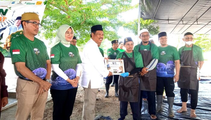 Kurban Penuh Kebersamaan, Wali Kota Saparudin: Kolaborasi untuk Berbagi Kebahagiaan dengan Masyarakat