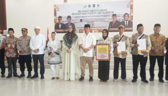 Gubernur Babel Melepas Jemaah Haji Kloter 7, Pemprov Babel Peduli Bantu Untuk Akomodasi Tranportasi