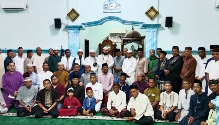 Safari Dakwah DMI Babel Hadirkan Syekh Palestina, Jamaah Masjid Al Hidayah Donasikan Rp10 Juta untuk Gaza