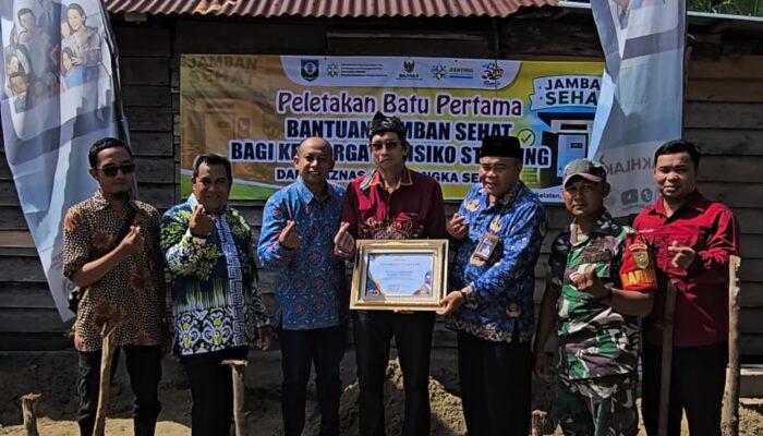 GENTING Menjangkau Pesisir, BKKBN Babel Bangun Jamban Sehat untuk Cegah Stunting di Desa Penutuk