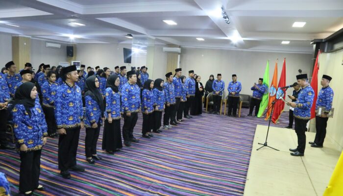 Rektor UBB Lantik 71 PNS dan Tiga Dosen Bertugas Tambahan, Perkuat SDM dan Tata Kelola Kampus