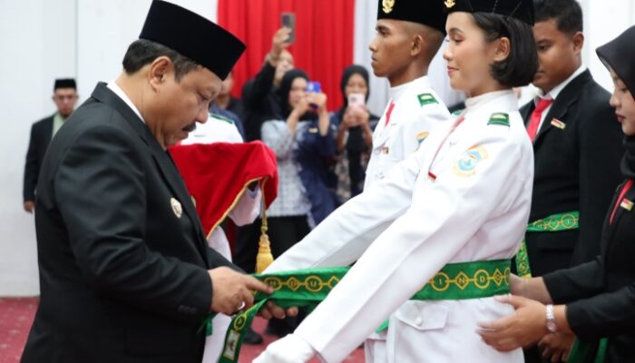 Saparudin Kukuhkan Paskibraka Pangkalpinang, Pesan Jaga Jiwa Kebangsaan