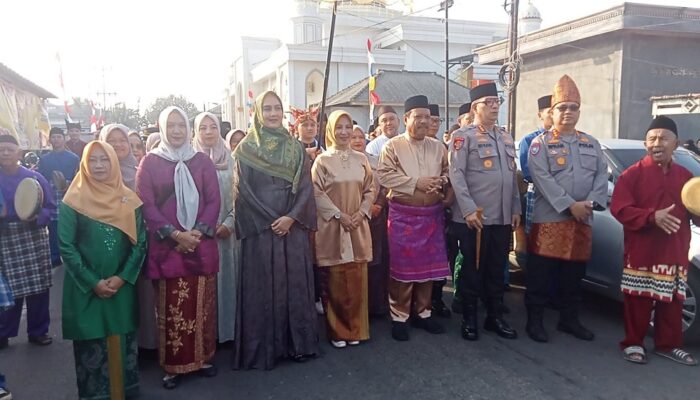 Festival Nganggung “Seribu Pintu, Seribu Dulang” Hidupkan Tradisi Melayu di Tuatunu