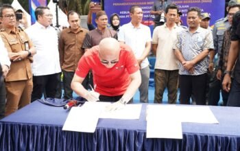 DPRD Babel Kawal Hak Plasma, PT GML Teken MoU Kemitraan dengan 8 Koperasi Desa